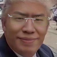 秋秋飞闷头像