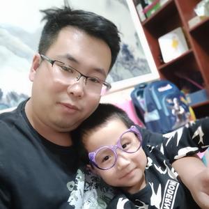 爱记录生活的小男孩头像