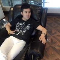 悠闲沙滩jT头像
