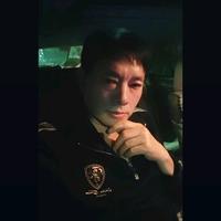 yQ寻鱼季头像
