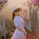 邓小微看世界头像