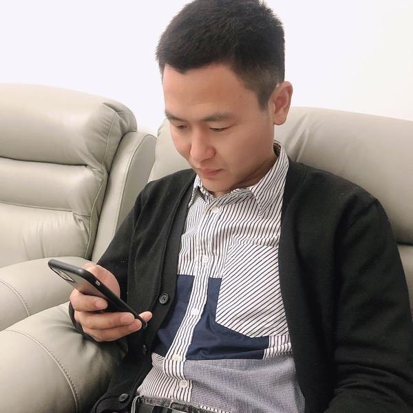 U8小哥头像