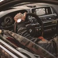 老杨三级跳头像