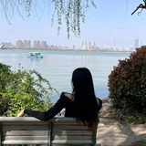 微粒儿y头像