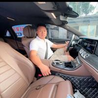 吴彡岁两手车头像