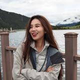 潼妮爱开车头像