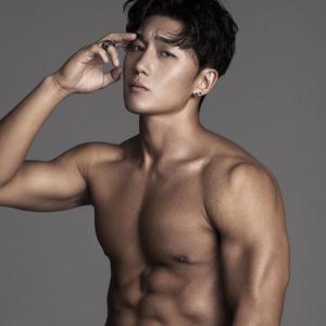 演员史元庭（王虎崩鸡本人）