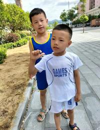 万能的白开水749头像