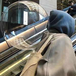 认真的看世界头像