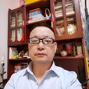 探索星空奥妙的旅行者头像