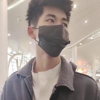 鲸九385头像