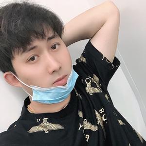小四轮咖哥哥头像