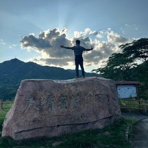 魏仲民头像
