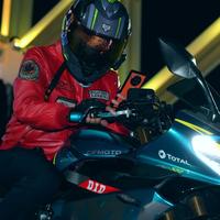 万年轻机车VLOG头像