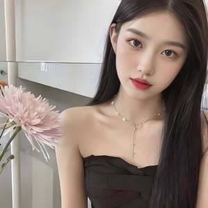 热趣事小娜头像