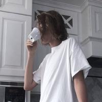 七街城酒百道孤灯头像