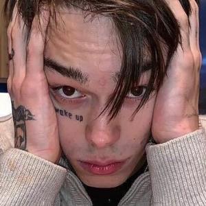名满江湖UCZv头像