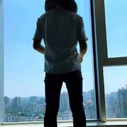 踩着两条虫的个人资料头像