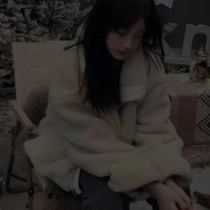 鹿茸欣头像