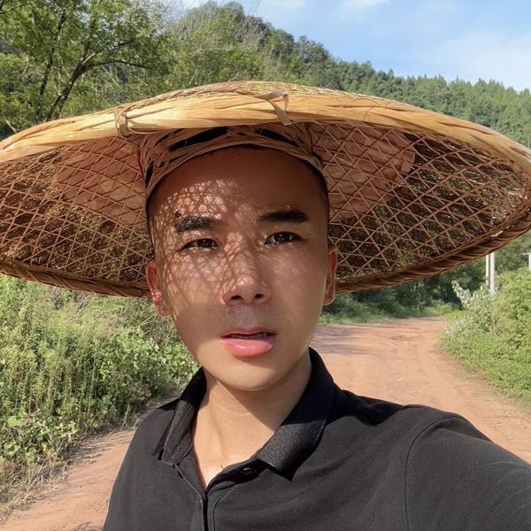 小明歌挺懂车头像