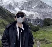 讽刺诗人的个人资料头像