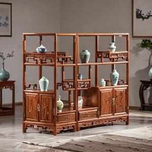 路上遇彩虹的行者