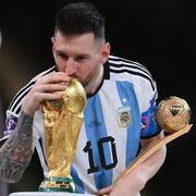 踢足球的程序员的个人资料头像