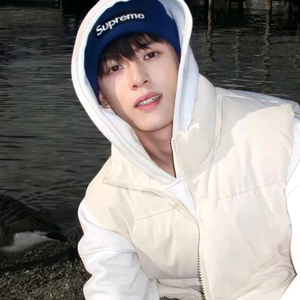 人帅气质佳头像