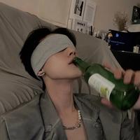 思明彭于晏头像