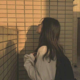 大脸爱解说头像