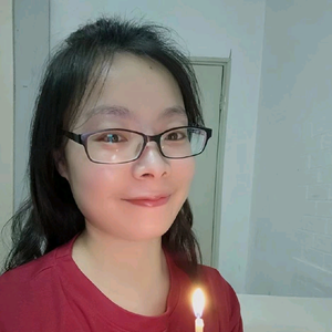 白衣海霞头像
