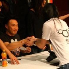 雾灯修理员（跟顺握手版）头像