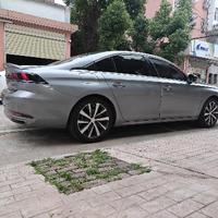 白天眼睛睁不开头像