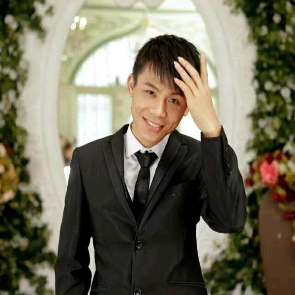 小飞哥看好房头像