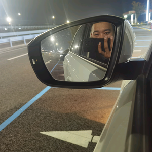 修手机的波哥(寄修)头像
