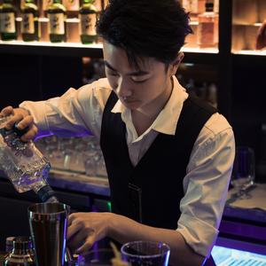 白茶colin头像