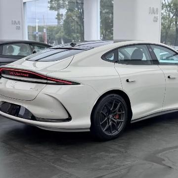 人老湿话不多头像