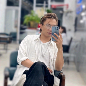 惠州发型师安仔头像