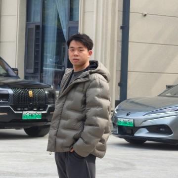 伏特加小李头像