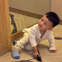 在衡阳卖特斯拉的小何头像