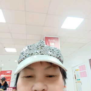 黄明劳头像