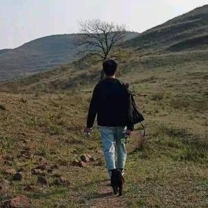小王在旅途吖头像