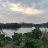 阳光永不离去头像