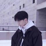 只爱李小姐的兰先生头像
