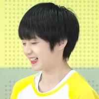 心里哭唧唧脸上笑嘻嘻头像