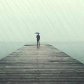天桥下的雨头像