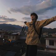 理想永远都年轻95的个人资料头像