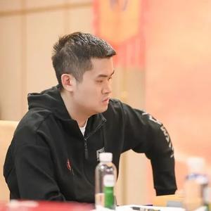 王师傅聊体育头像
