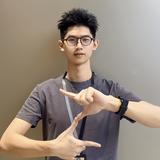 极氪伍军烨头像