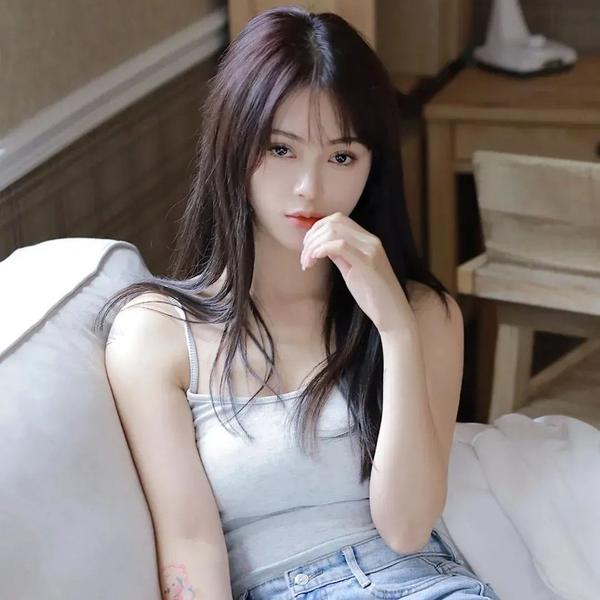 驱车追日光头像